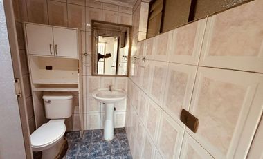 Casa 4 Dormitorios Dos Baños Estacionamientos Maipu