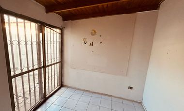 Casa 4 Dormitorios Dos Baños Estacionamientos Maipu