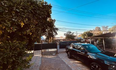 Casa 4 Dormitorios Dos Baños Estacionamientos Maipu