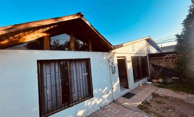 Casa 4 Dormitorios Dos Baños Estacionamientos Maipu