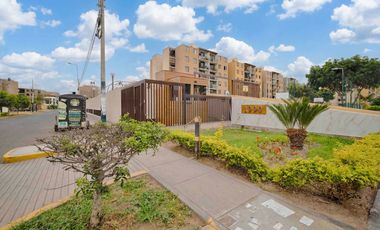 Se vende departamento de 3 habitaciones en Piso 1 en Condominio en Parques de Surco 2