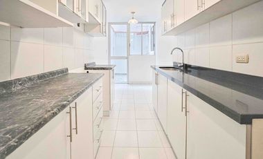 Se vende departamento de 3 habitaciones en Piso 1 en Condominio en Parques de Surco 2
