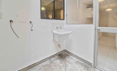 Se vende departamento de 3 habitaciones en Piso 1 en Condominio en Parques de Surco 2