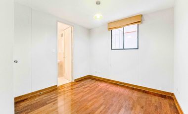 Se vende departamento de 3 habitaciones en Piso 1 en Condominio en Parques de Surco 2