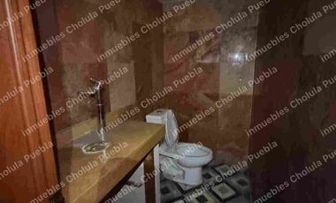 Local comercial en renta en el corazón de San Andrés Cholula, ideal para cadena restaurantera, bar, franquicia, restaurante, minisuper, tienda de conveniencia, grupos comerciales.
