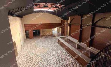 Local comercial en renta en el corazón de San Andrés Cholula, ideal para cadena restaurantera, bar, franquicia, restaurante, minisuper, tienda de conveniencia, grupos comerciales.
