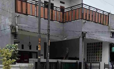 Jual Cepat Rumah Luas 109m² Full Furnish Siap Huni Strategis di Bekasi Timur