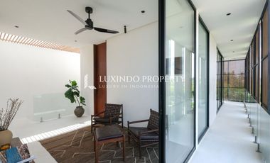 DIJUAL VILLA DENGAN 3 KAMAR TIDUR DI TABANAN