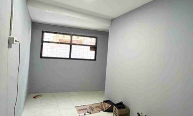 Jual Cepat Rumah Luas 192m² Strategis di Tanjung Duren Jakarta Barat