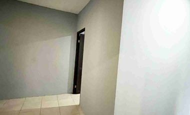 Jual Cepat Rumah Luas 192m² Strategis di Tanjung Duren Jakarta Barat