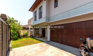 DIJUAL RUMAH DENGAN 3 KAMAR TIDUR DI DENPASAR BARAT
