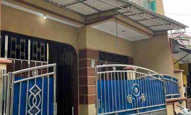 Rumah Strategis dengan 3Kamar Tidur  Siap Huni 2 Lantai di Kalideres Jakarta Barat