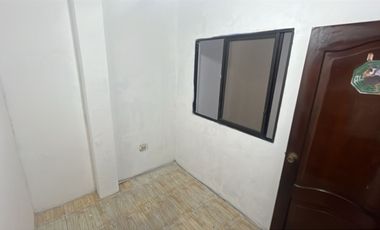 Oportunidad! Vencido casa de 3 plantas - Vía principal Isidro Ayora, sauces 6