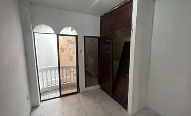 Oportunidad! Vencido casa de 3 plantas - Vía principal Isidro Ayora, sauces 6