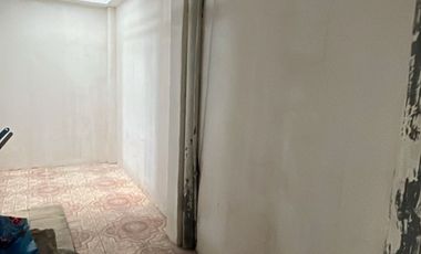 Oportunidad! Vencido casa de 3 plantas - Vía principal Isidro Ayora, sauces 6