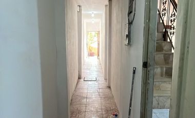 Oportunidad! Vencido casa de 3 plantas - Vía principal Isidro Ayora, sauces 6