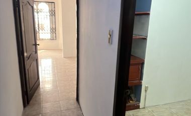 Oportunidad! Vencido casa de 3 plantas - Vía principal Isidro Ayora, sauces 6
