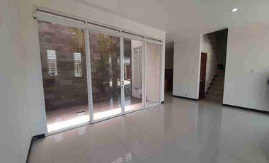 DIJUAL CEPAT RUMAH TOWN HOUSE 2 LANTAI DI BUMI CIWASTRA BANDUNG