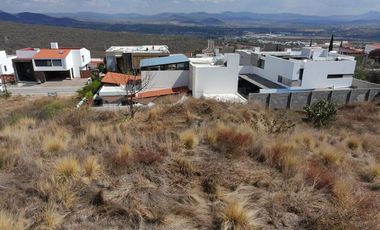 Terreno en Vista Real country club