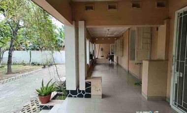 Rumah Hidden Gems Halaman Luas Daerah Serengan Solo
