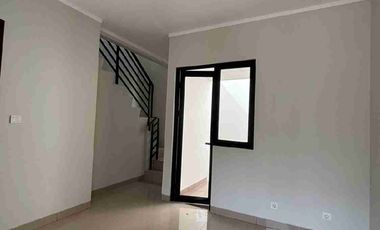 Di sewakan Rumah Baru Siap Huni di Summarecon Crown Gading