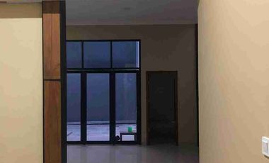 DISEWAKAN Rumah Bagus Siap Huni Anggrek Loka BSD Tangsel