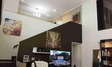 Rumah Besar Setra Duta dkt Tol Pasteur Bandung Utara