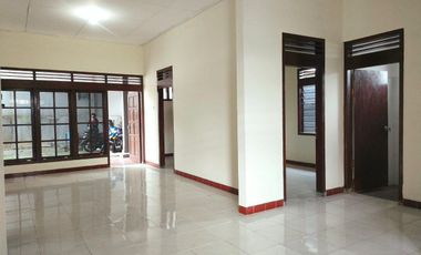 Rumah Klasik dekat masjid di Rejowinangun Gedongkuning Kotagede