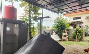 Rumah Klasik dekat masjid di Rejowinangun Gedongkuning Kotagede