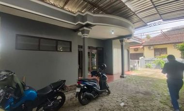 Rumah Klasik dekat masjid di Rejowinangun Gedongkuning Kotagede