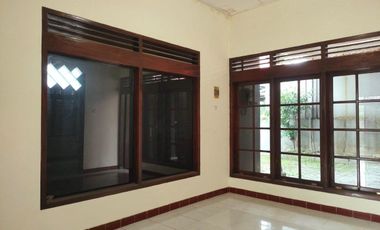 Rumah Klasik dekat masjid di Rejowinangun Gedongkuning Kotagede