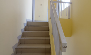 Disewakan Rumah Golf Lake Cengkareng Bersih Buruan