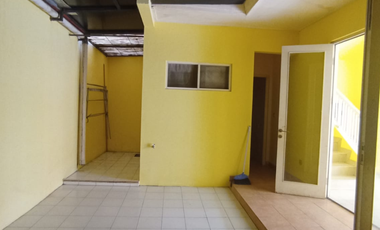 Disewakan Rumah Golf Lake Cengkareng Bersih Buruan