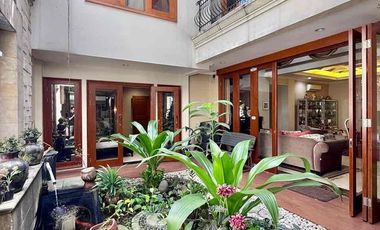 Rumah Mewah Slipi Jakarta Barat , Dalam Komplek Harga Bawah Njop , Harga 22M Nego