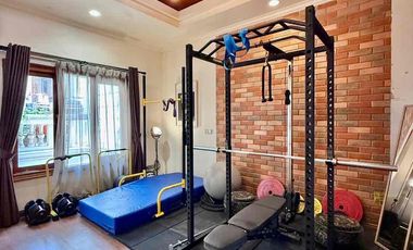 Rumah Mewah Slipi Jakarta Barat , Dalam Komplek Harga Bawah Njop , Harga 22M Nego