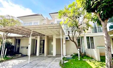 DISEWAKAN rumah Pakuwon city dekat Pakuwon city mall (pcm)