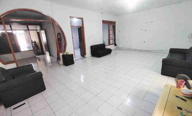 HITUNG TANAH Rumah + Toko/Kios di Jalan Raya Padalarang