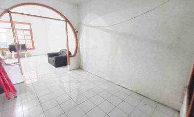 HITUNG TANAH Rumah + Toko/Kios di Jalan Raya Padalarang