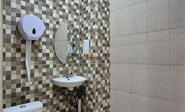 Strategis! Siap pakai Disewakana Ruko 4lt furnished sangat cocok untuk berbagai usaha seperti salon, bridal, kantor, maupun café di kawasan strategis