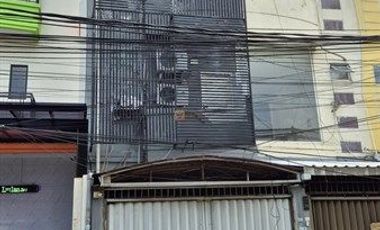 Strategis! Siap pakai Disewakana Ruko 4lt furnished sangat cocok untuk berbagai usaha seperti salon, bridal, kantor, maupun café di kawasan strategis