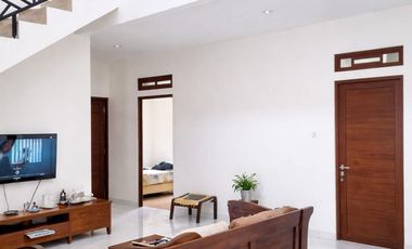 Rumah Hook Strategis di Taman Cikunir Bekasi