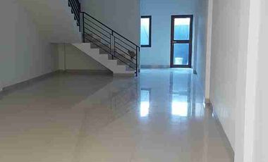 Ruko 3 Lantai 4x17 Disewa Dijual di Bogor Selatan