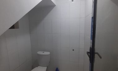 Hunian dlm cluster cakep dipinggir jalan raya utama jatiwarna lokasi dekat tol JORR jatiwarna