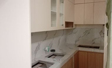 Hunian dlm cluster cakep dipinggir jalan raya utama jatiwarna lokasi dekat tol JORR jatiwarna