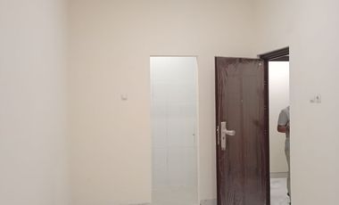 Hunian dlm cluster cakep dipinggir jalan raya utama jatiwarna lokasi dekat tol JORR jatiwarna