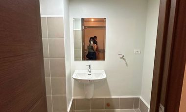 QUANTUM23XXA: For Rent 1BR w/ Balcony Unfurnished in Quantum Residences