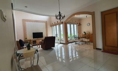 Rumah Mewah Full Furnish di Sayap Buah Batu