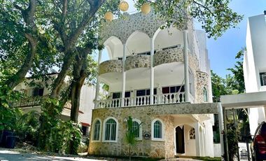🏰 CASTILLO DE AMOR — Villa For Sale Playacar Phase I