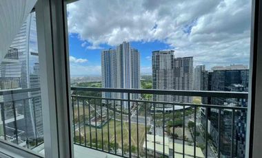 For Rent 2 Bedroom Corner  Unit with Balcony at Verve Residences, BGC Taguig City