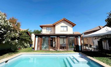 Propiedad ÚNICA en venta EL POLO MACHALÍ (casa y box)